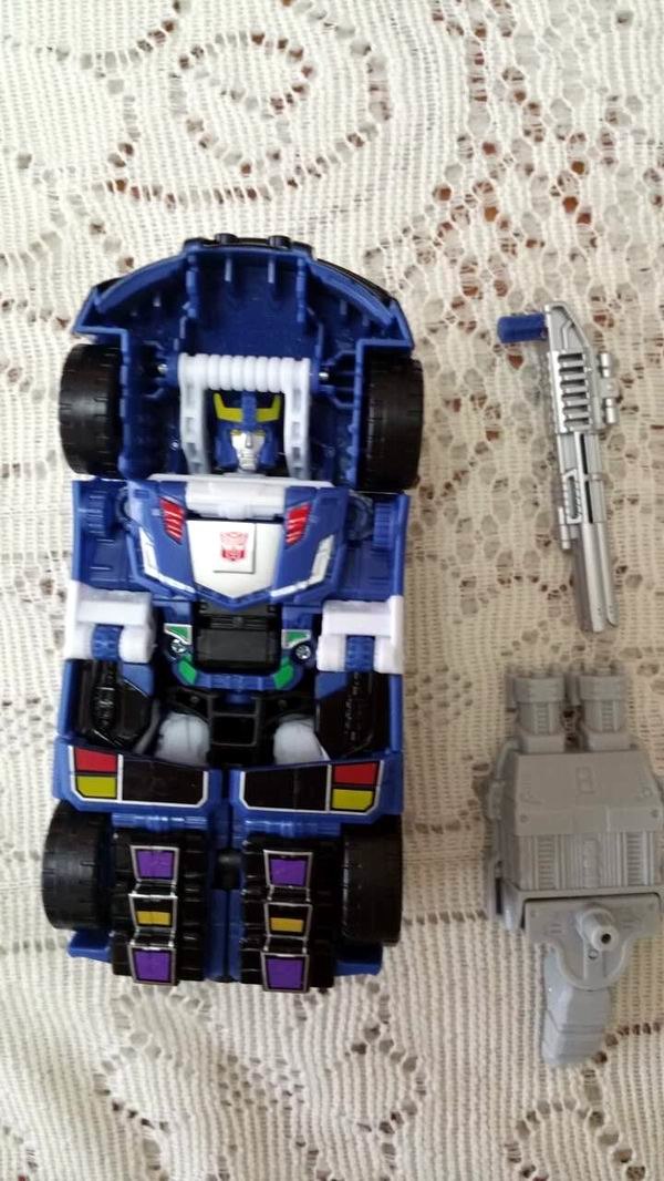 BotCon 2016 Combiner Wars Bluestreak Hits Chinese Auction Site Wait What  (3 of 3)